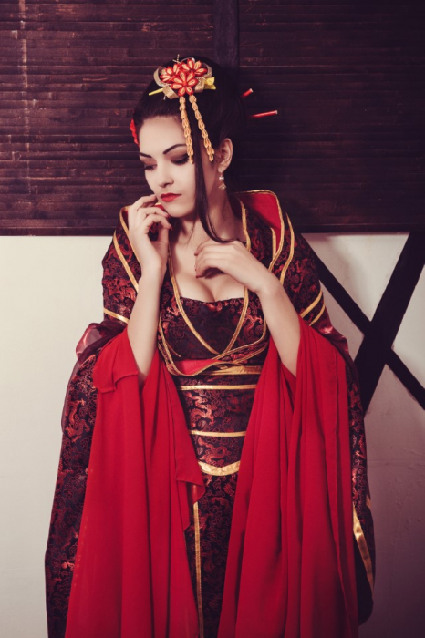 Tablou Canvas - Femeie sexy in kimono [2]