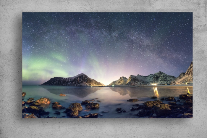 Tapet Premium Canvas - Aurora boreala si calea lactee deasupra muntilor inzapeziti [2]