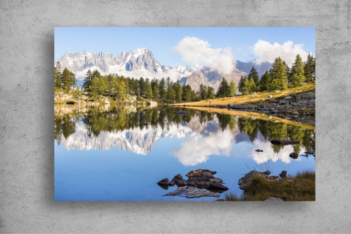 Tapet Premium Canvas - Reflexia perfecta a muntelui si padurii in lac [2]