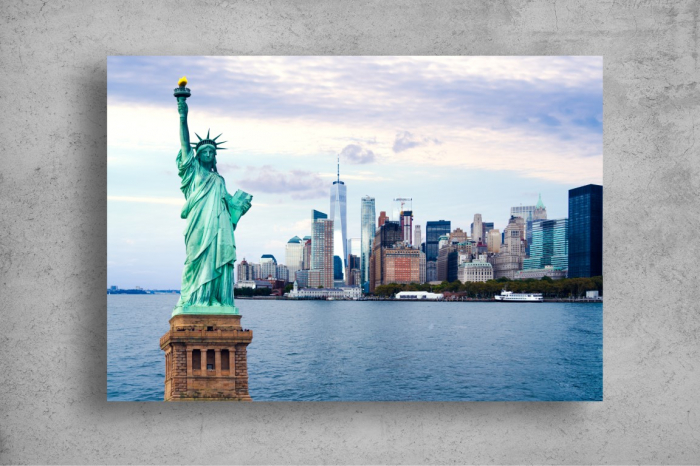 Tapet Premium Canvas - Statuia Libertatii si orasul New York [2]