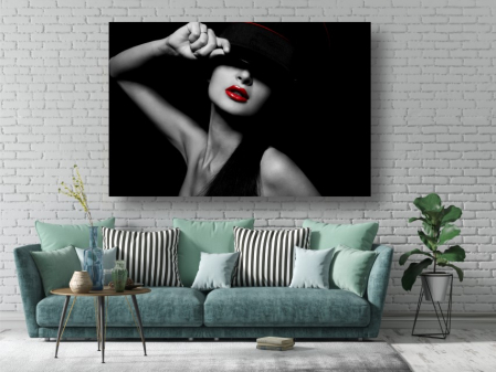 Tablouri Canvas Sexy - Tablou Canvas - Femeie sexy cu ruj rosu