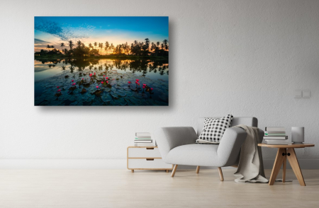 Tablouri Canvas cu peisaje - Tablou Canvas - Flori de lotus si palmieri la rasarit
