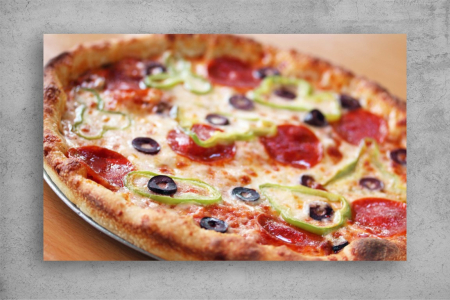 Tablouri Canvas Food - Tablou Canvas Food - Pizza cu salam si masline