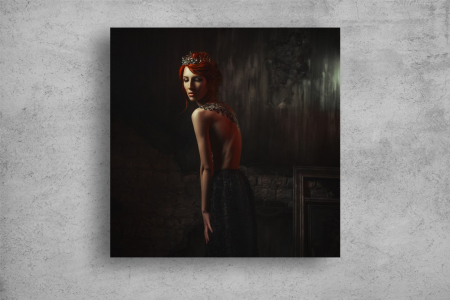 Tablou Canvas - Fotomodel cu coroana [1]