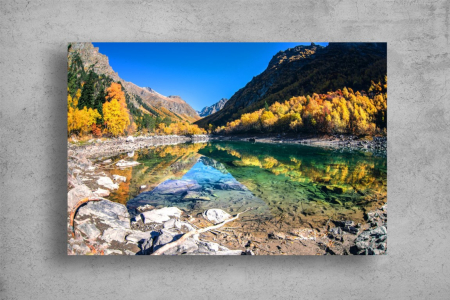 Tablou Canvas - Lacul de la poalele muntilor toamna [1]