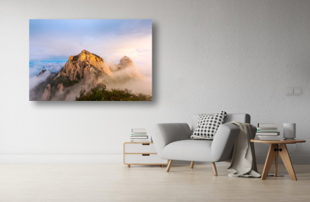 Tablouri Canvas cu peisaje - Tablou Canvas - Muntele pierdut in ceata
