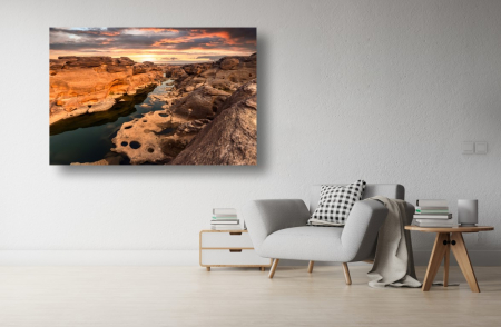 Tablouri Canvas cu peisaje - Tablou Canvas - Raul dintre muntii stancosi la apus