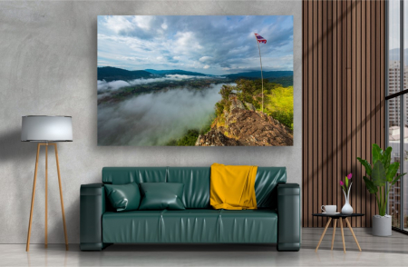 Tablouri Canvas cu peisaje - Tablou Canvas - Varf de munte in ceata