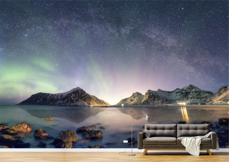 Peisaje - Tapet Premium Canvas - Aurora boreala si calea lactee deasupra muntilor inzapeziti