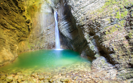 Tapet Premium Canvas - Cascada din Slovenia [1]