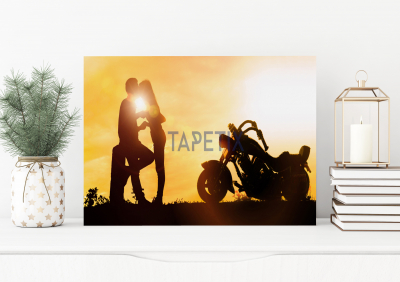 Tablouri Hobby - Tablou Couple Kissing at Sunset