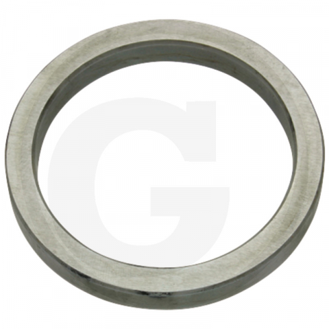 Tipuri de tractoare: Farmer 4S, 5S, 102, 103, 104, 105, 106, 108, 240, 250, 260, 270, 275, 280, 303, 304, 305, 306, 307, 308, 309, 310, 311, 312, GT 345, 350, 360, 365, 370, 380, 390, 395, Favorit 600 - 70806183 Distantier cutie Fendt