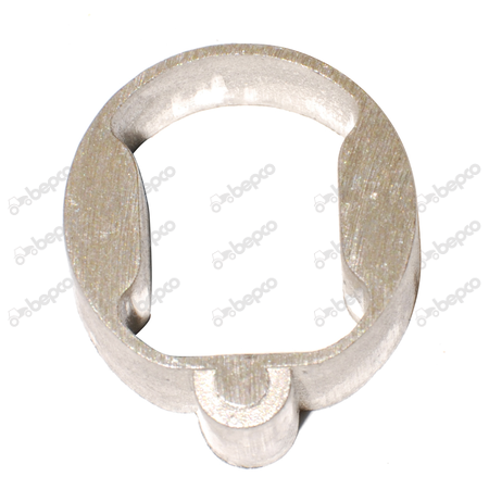 1. Piese & Accesorii Tractoare - Ghidaj injector - Deutz Fahr 02137568 21/6600-1