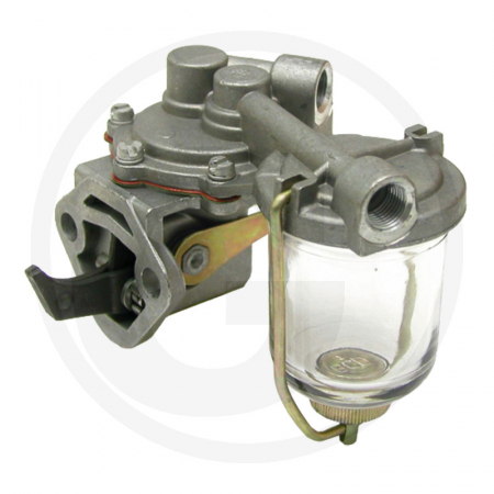 Tipuri de tractoare: 133, 135, 148, 152, 154, 230, 235, 240, 245, 250, 254, 255, 264, 340, 342, 350, 354, 355, 360, 363, 364, 550 Tipuri de motoare: AD 3.152, AT 3.152 - Pompa alimentare Perkins 15415028  