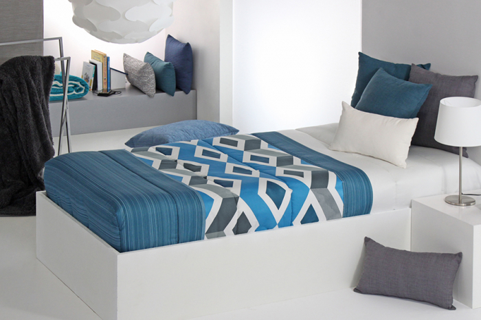 Cuvertura matlasata MORGAN AG albastru, fixa pentru pat de 90 cm x 200 cm [1]