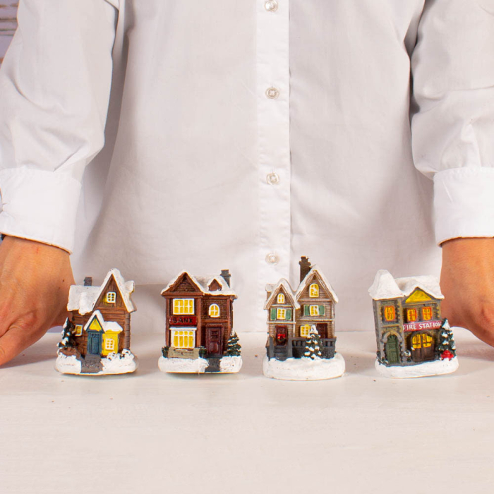 Casuta color cu led 6*7*10 cm [2]