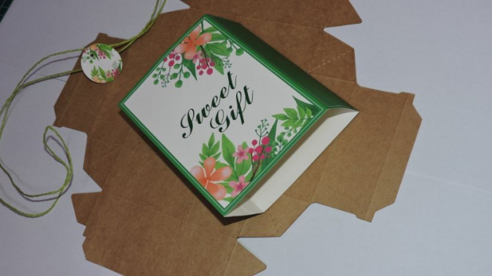 Cutie din carton cu accesorii- verde -13,5x10x4CM [3]