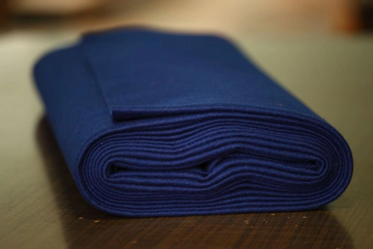 Metraj Lana 60%-40% - Fetru IDEA (60% lana, 40% viscoza) la metru - albastru inchis