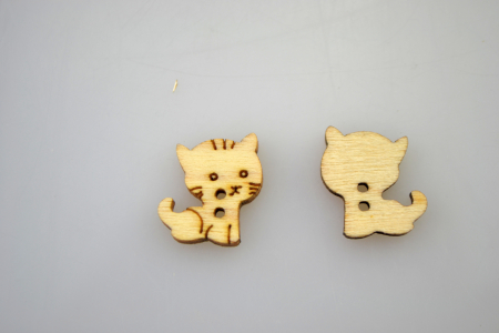Figurine din lemn - Nasturi din lemn- pisicuta 1.5 cm, 10 buc/set
