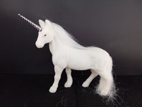 Craciun - Unicorn plusat 19 cm