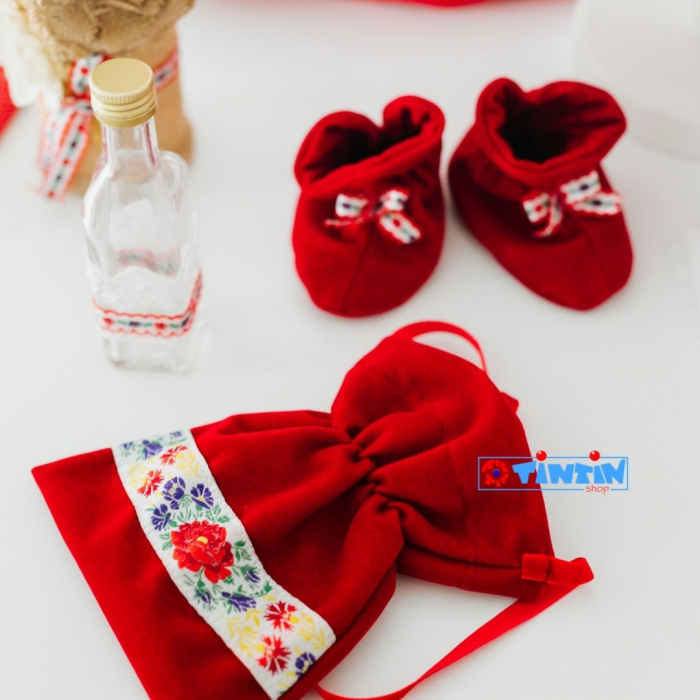 Costum popular fata cu botosi [3]