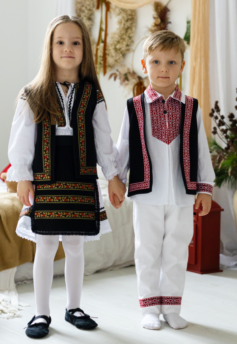 Costum  traditional pentru baieti TinTin Shop [5]