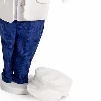 Set botez Mickey, compus din: costum alb, trusou brodat, lumânare [4]