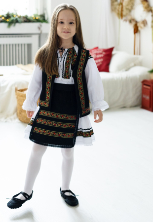 Costum negru  traditional pentru fetite TinTin Shop [3]