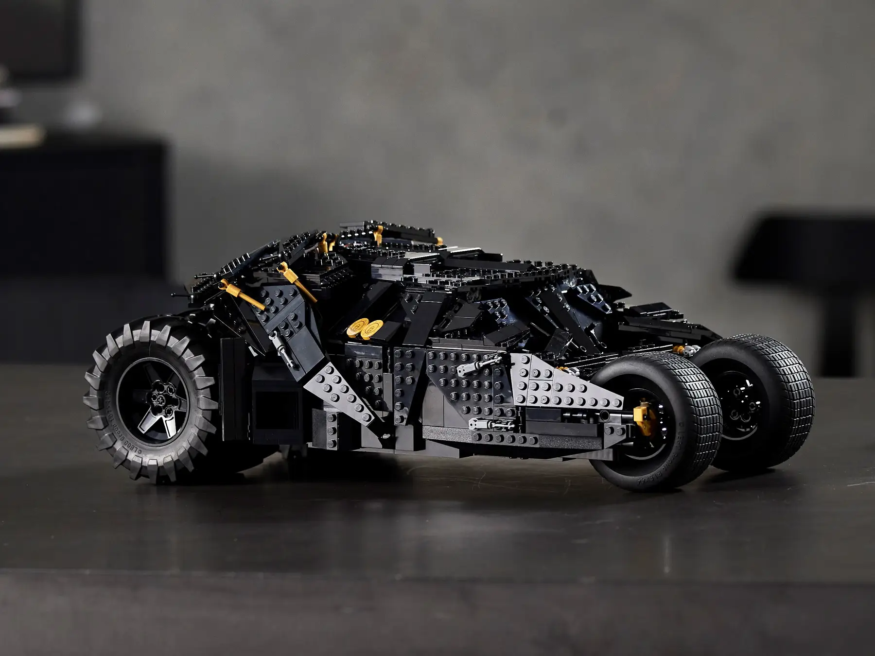 LEGO - Batmobile Tumbler 76240, 2049 piese [7]