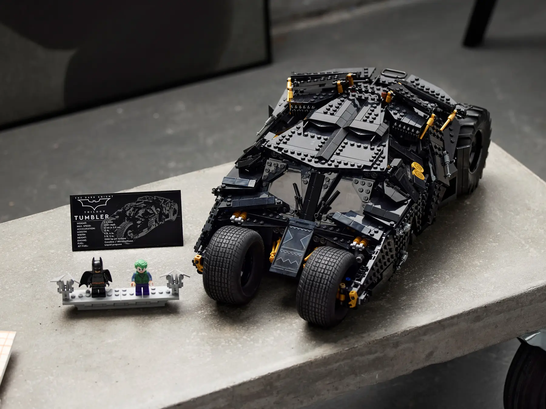 LEGO - Batmobile Tumbler 76240, 2049 piese [10]