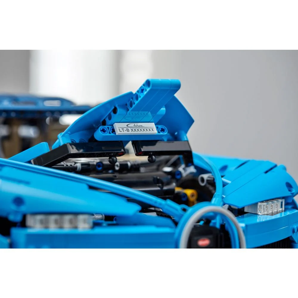 LEGO® Technic - Bugatti Chiron (42083) [2]