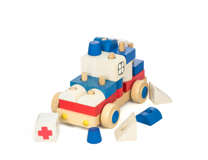 Masinuta din lemn - ambulanta [2]