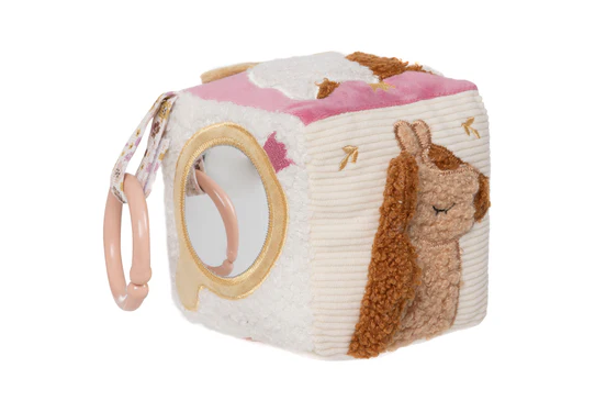 Cub Activity on the Go - Flower Fairies [6]