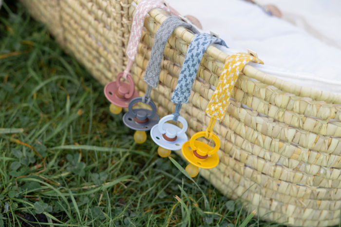 Lantisor suzeta cu clips BIBS Mustar [3]