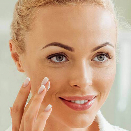 Set creme pentru față LR MicroSilver Plus, curățare completă, impurități și bacterii, ten sensibil și gras, iritații, coșuri, acnee [1]