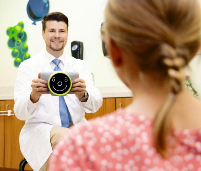 Plusoptix A20 – Autorefractometru pediatric portabil, măsurare binoculară la 1 m [3]