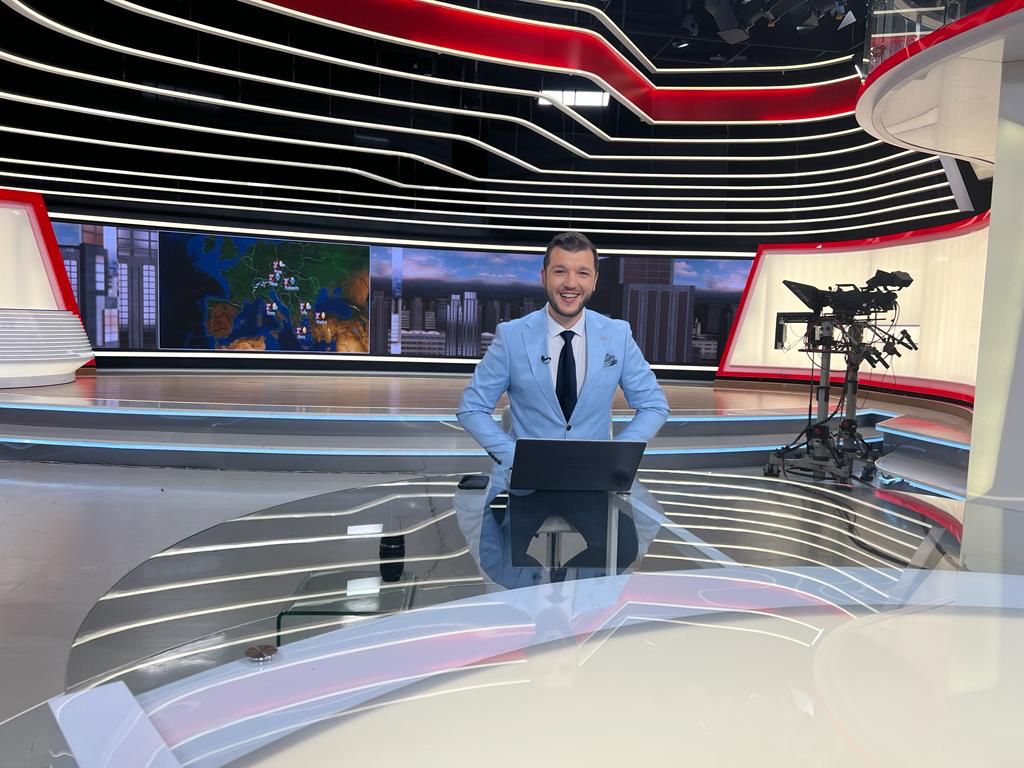 Bogdan Muzgoci: O Nouă Perspectivă în Televiziune cu 'Punctul Critic' la TVR