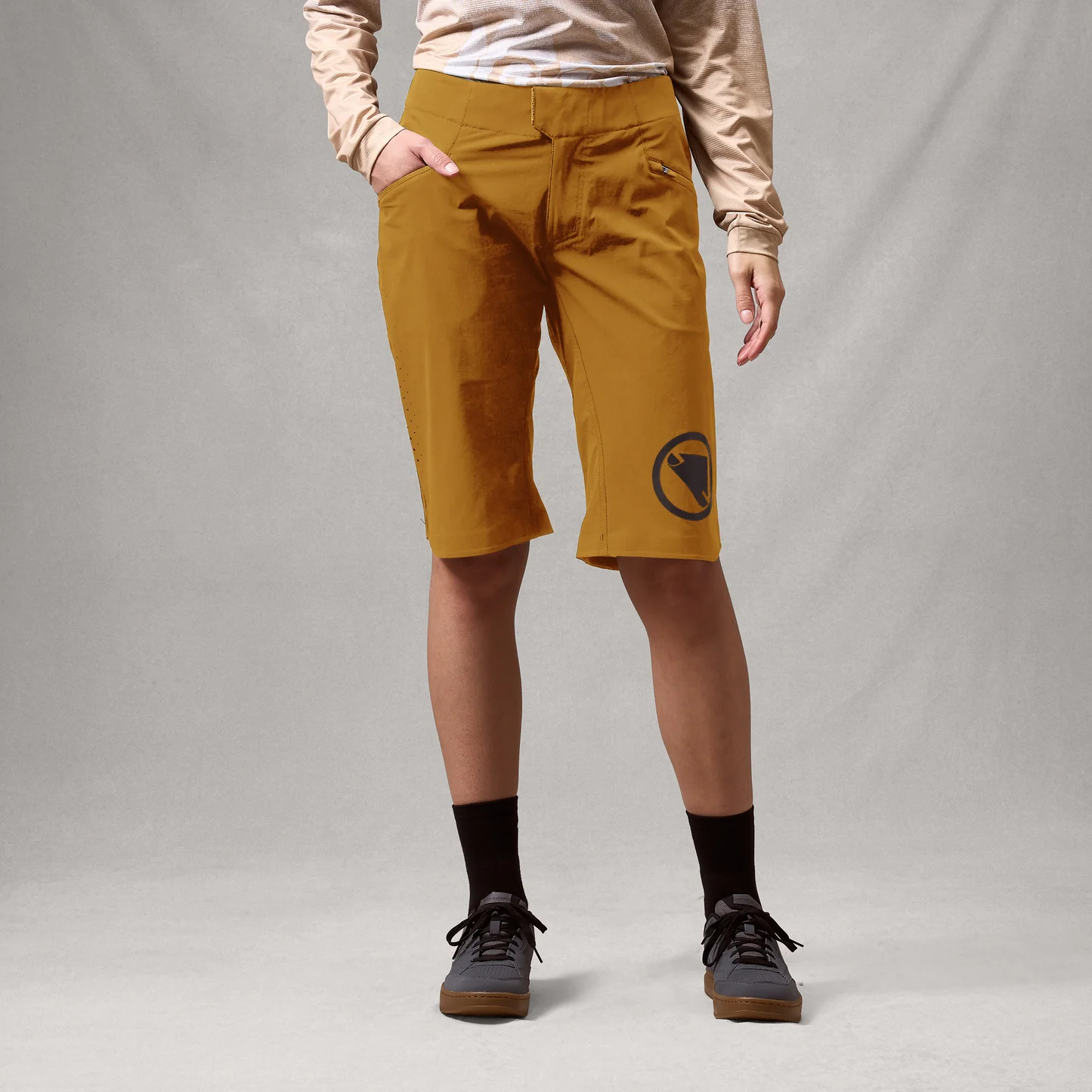 Pantaloni scurti pentru femei Endura SINGLETRACK LITE SHORT - TRAIL BRONZE [7]