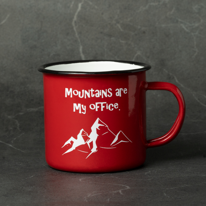 Cana "Mountains Are My Office" rosie, emailata, 330 ml cu mesaj in limba engleza [3]