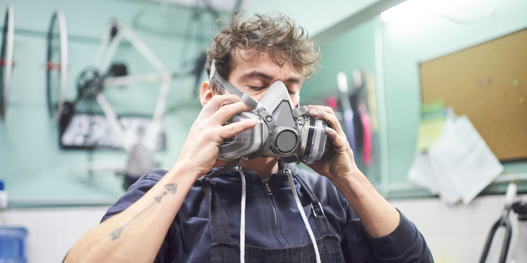 Ghid complet de alegere a echipamentului de protecție respiratorie