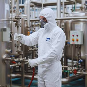 Îmbrăcăminte ANTICHIMICĂ