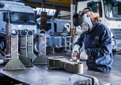BOSCH PRO Metal, Disc de degroșare din material compozit, pentru polizoare unghiulare mici, X-Lock [5]