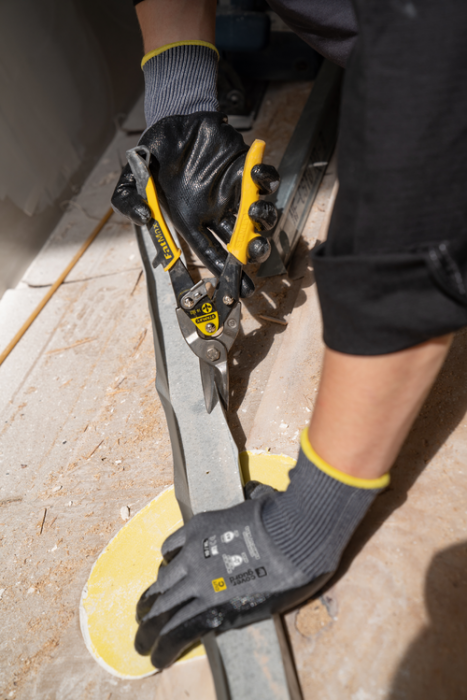 EUROCUT N313, Mănuși de protecție din HDPE, poliamidă și elastan, imersate în nitril neted, tricotate fără cusături [6]