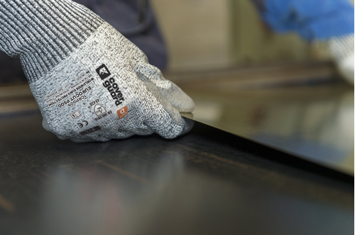 EUROCUT P500, Mănuși de protecție din HPPE, poliamidă și elastan, acoperite cu PU, tricotate fără cusături [4]