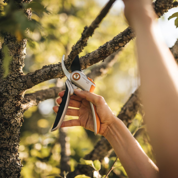 FISKARS PLUS P531, Foarfecă de grădină metalică cu tăiere pas cu pas [5]