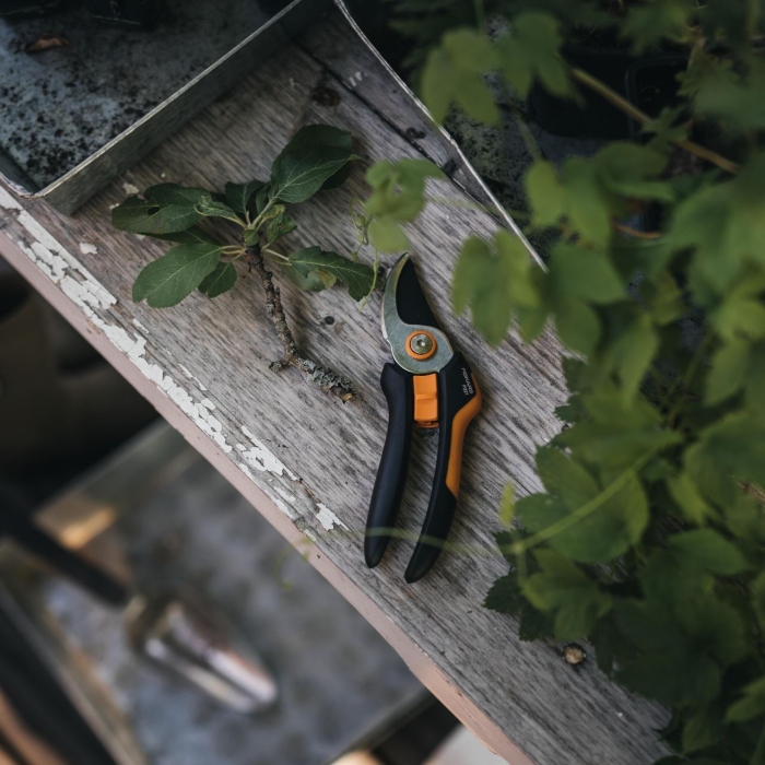 FISKARS SOLID, Foarfecă de grădină cu tăiere pas cu pas [4]