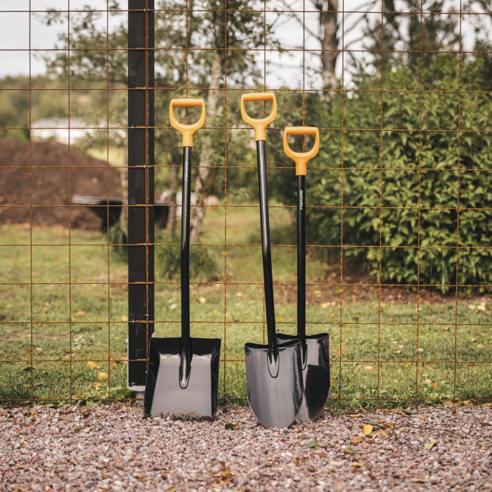 FISKARS SOLID+, Lopată pentru beton din oțel boric [5]