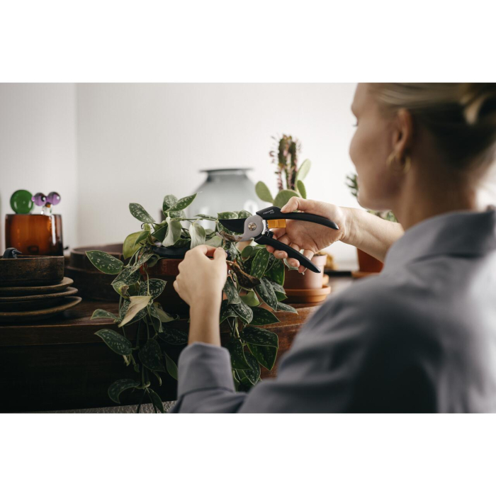 FISKARS SOLID P121, Foarfecă de grădină cu tăiere pas cu pas [3]
