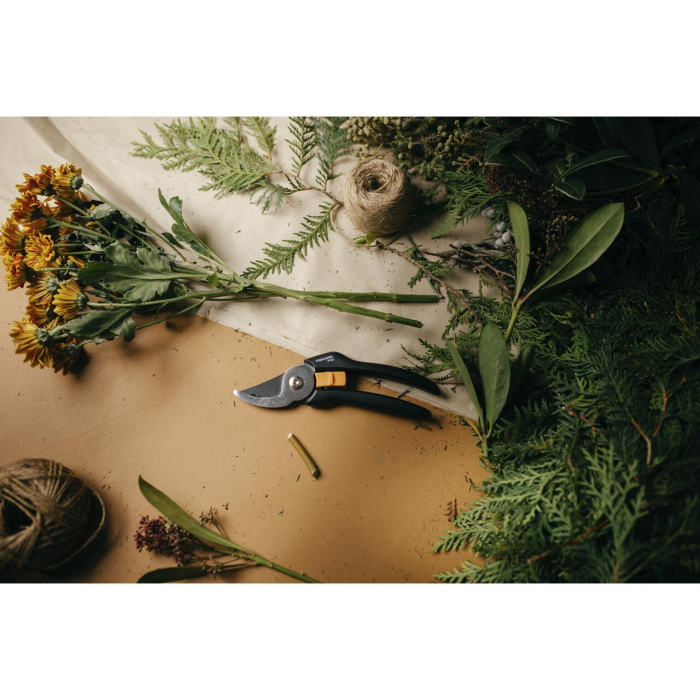 FISKARS SOLID P121, Foarfecă de grădină cu tăiere pas cu pas [4]