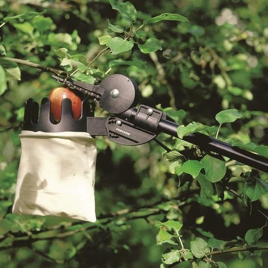 FISKARS UP84, Foarfecă pentru pomi cu tijă, înălțime de lucru 4 m [5]